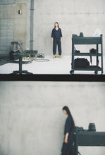 画像をギャラリービューアに読み込む, open back collarless jacket